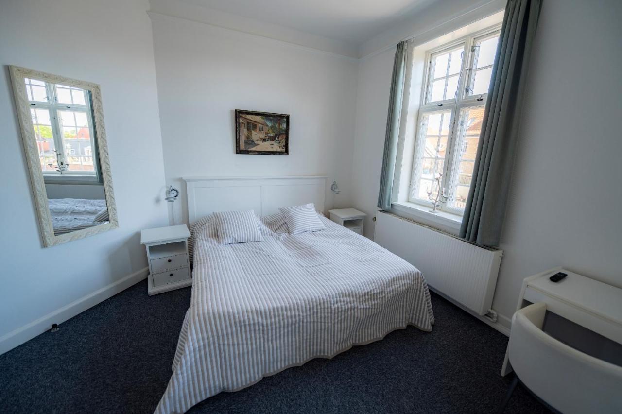 Det Gamle Posthus Hotel Rønne Kültér fotó